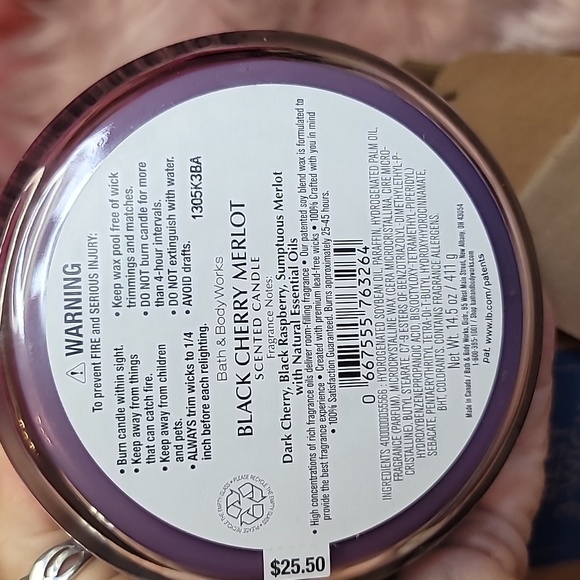 Bath and Body Works Candle - Picture 2 of 2